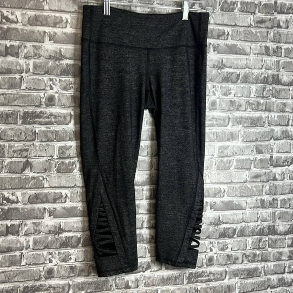 Athleta capri leggings - Picture 2 of 7